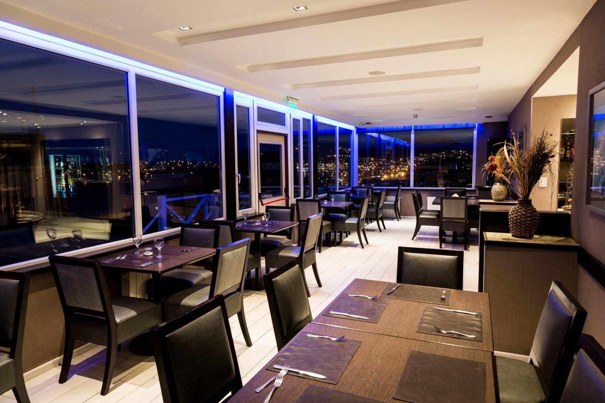 Lennox Ushuaia Hotel Bagian luar foto